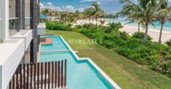 Mareazul, beachfront condo