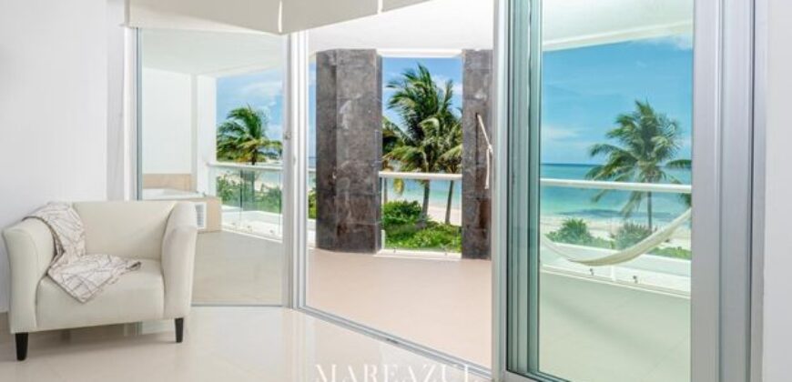 Mareazul, beachfront condo