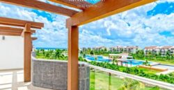 Mareazul, beachfront condo