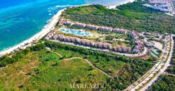 Mareazul, beachfront condo