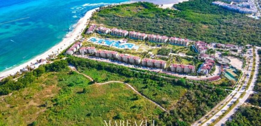 Mareazul, beachfront condo