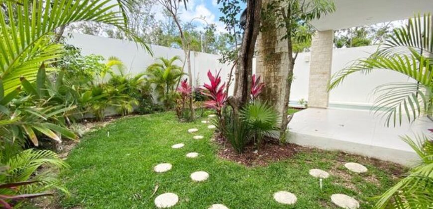 Family House, outskirt’s Playa del Carmen